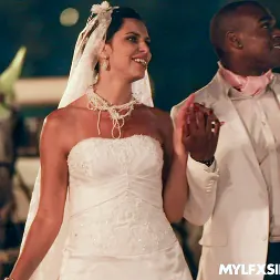 Kira Queen en La consumación (foto 1) Kira Queen en 'Team Skeet' La consumación (Miniatura 1)