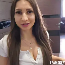 Kriss Kiss in Knock On My Door (Photo 1) Kriss Kiss in 'Team Skeet' Knock On My Door (Thumbnail 1)