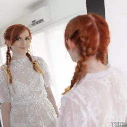 Krystal Orchid en Arbusto de jengibre de cara arqueada (foto 1) Krystal Orchid en 'Team Skeet' Arbusto de jengibre de cara arqueada (Miniatura 1)