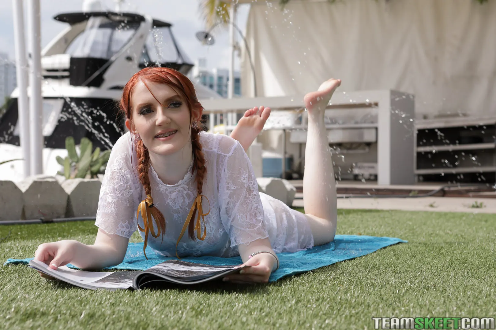 Team Skeet 'Arbusto de jengibre de cara arqueada' protagonizando Krystal Orchid (foto 33)