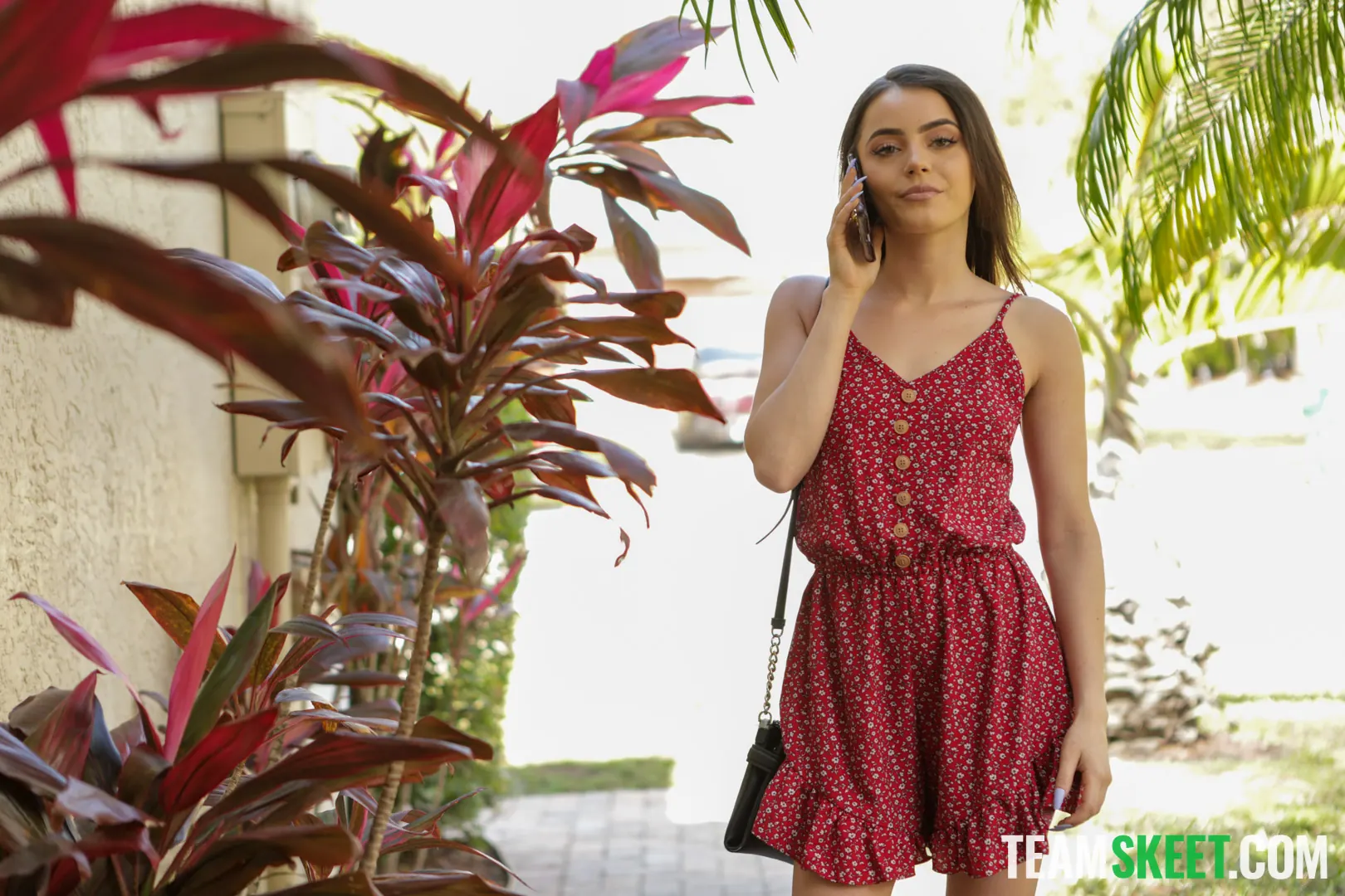 Team Skeet 'La niñera cleptómana es atrapada' protagonizando Kylie Quinn (foto 1)