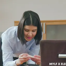 Lady Dee en 'Team Skeet' Manteniéndose en silencio, pero gimiendo en voz alta (Miniatura 5)