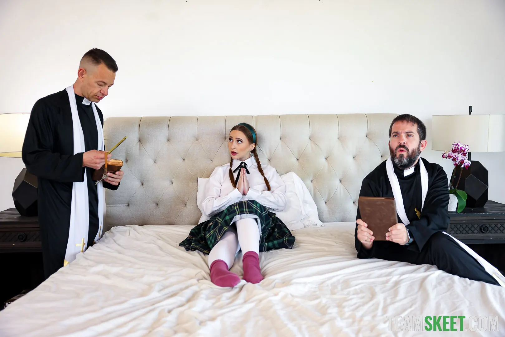 Team Skeet '¡A una chica cristiana le sacan el demonio de dentro!' protagonizando Laney Grey (foto 14)