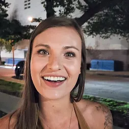 Laney Grey en 'Team Skeet' Concepto: Mujer Ala (Miniatura 1)