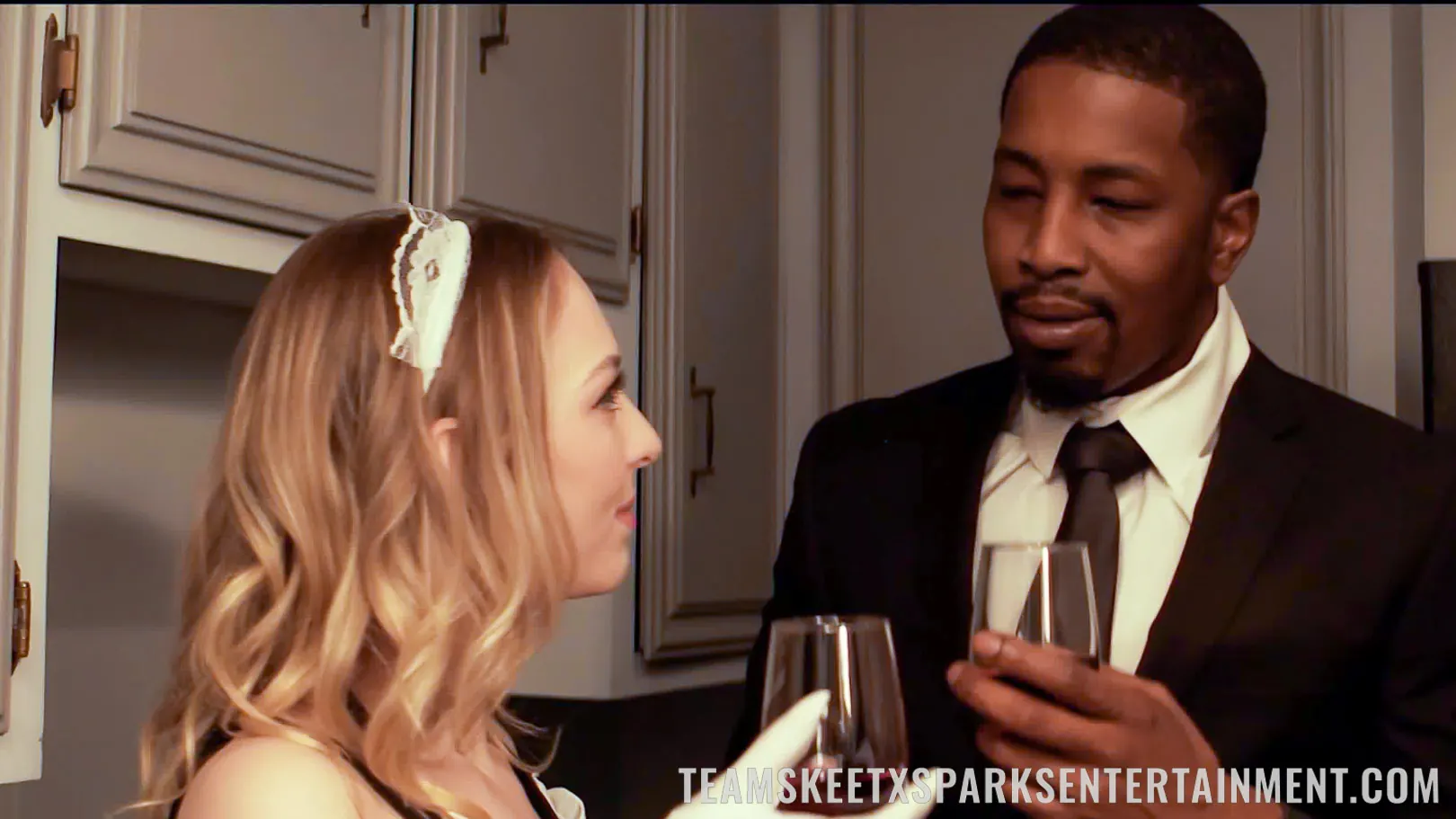 Team Skeet 'Lily desatada' protagonizando Lily Larimar (foto 2)