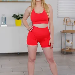Lindsay Lee en 'Team Skeet' Masajista de tetas grandes (Miniatura 1)