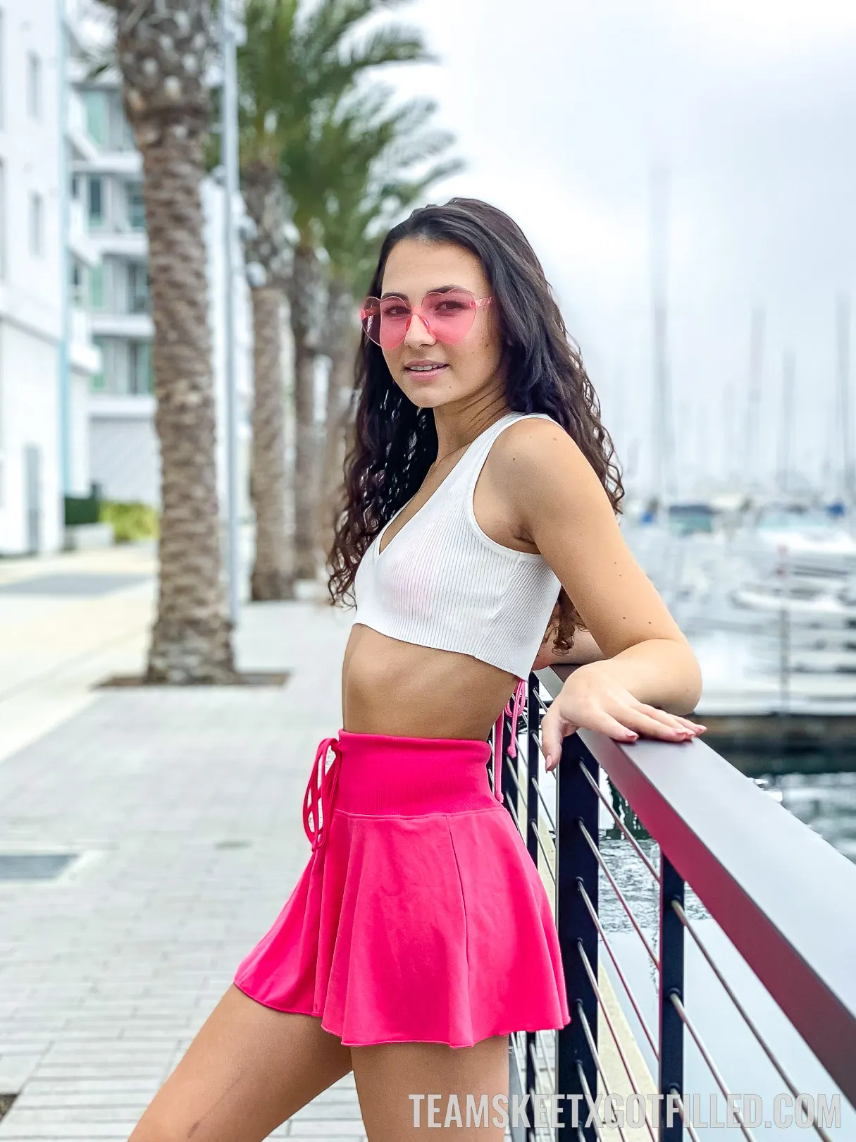 Team Skeet 'Met Her By The Water' starring Liz Jordan (Photo 5)