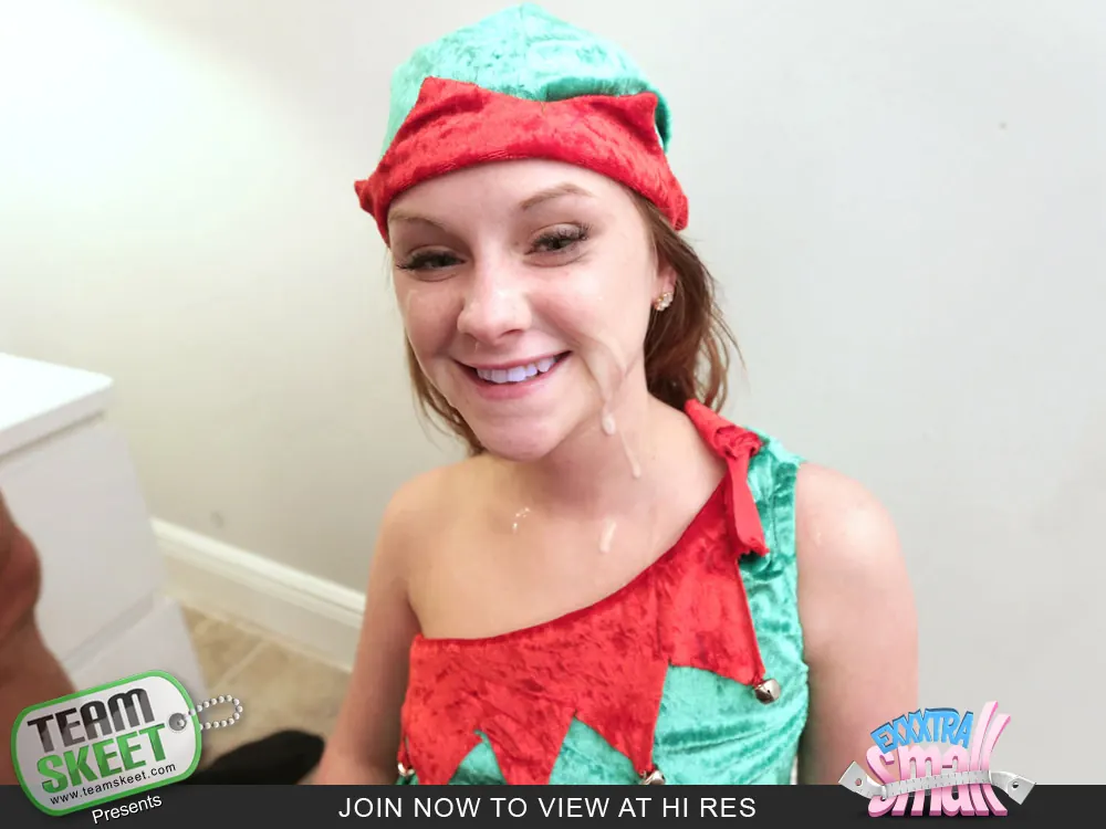 Team Skeet 'Stuffing Her Stocking' starring Lizzie Bell (Photo 12)