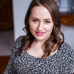 Lizzie Love in Concept: ASMR Sex (Photo 5) Lizzie Love in 'Team Skeet' Concept: ASMR Sex (Thumbnail 5)