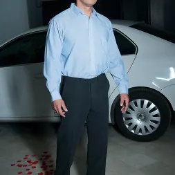 Loren Minardi en Amor al primer bocado (foto 1) Loren Minardi en 'Team Skeet' Amor al primer bocado (Miniatura 1)