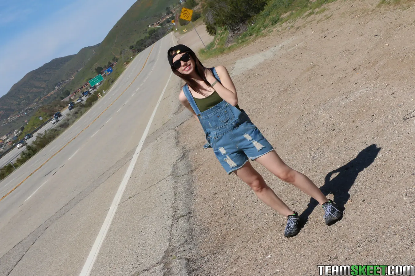 Team Skeet 'Otros tipos de diversión' protagonizando Lucie Cline (foto 8)