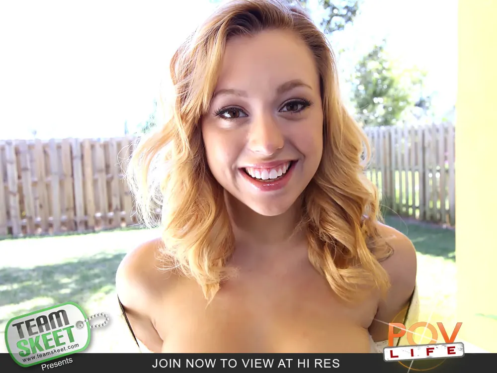 Team Skeet 'Lets Make A Deal' starring Lucy Tyler (Photo 2)