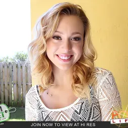 Lucy Tyler in 'Team Skeet' Lets Make A Deal (Thumbnail 3)