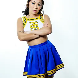 Lulu Chu en 'Team Skeet' Sé lo que hizo Chu el verano pasado (Miniatura 168)