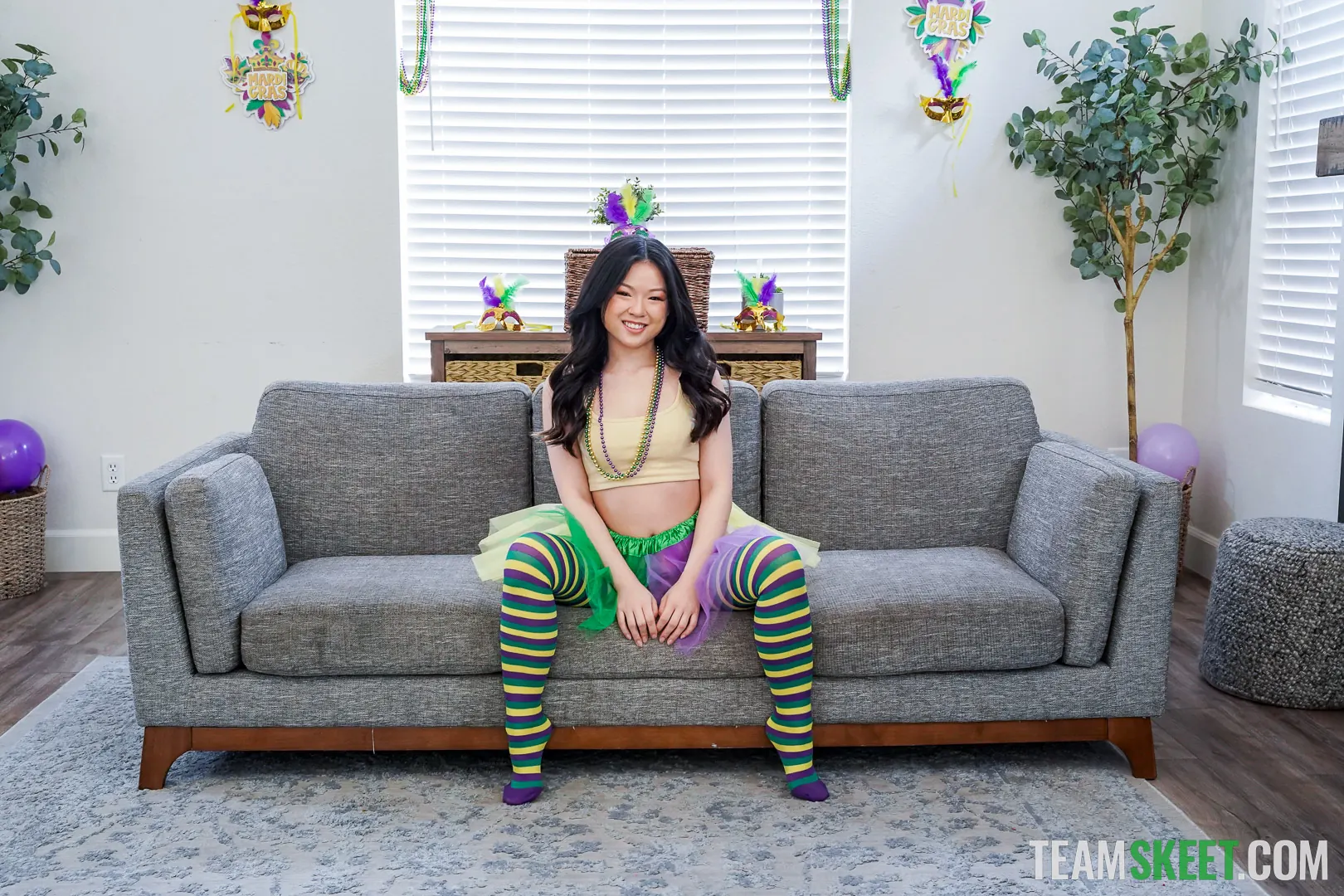 Lulu Chu en 'Mas-Cock-Rade' from 'Team Skeet' (foto 1) Team Skeet 'Mas-Cock-Rade' protagonizando Lulu Chu (foto 1)