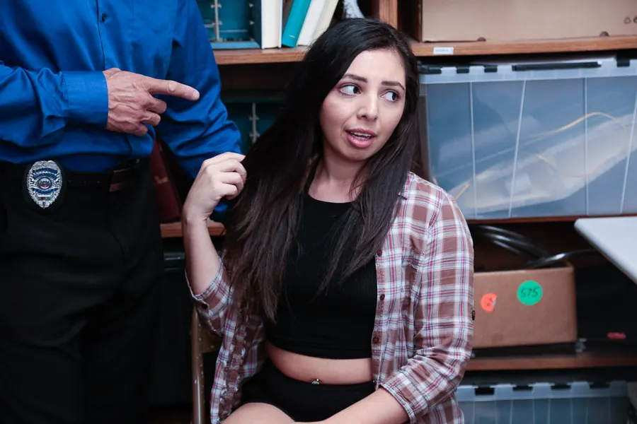 Team Skeet 'Case No. 9886958' starring Luna Leve (Photo 5)