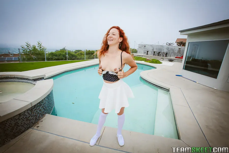 Luna Light en 'Cómo tocar el punto G pelirrojo' from 'Team Skeet' (foto 42) Team Skeet 'Cómo tocar el punto G pelirrojo' protagonizando Luna Light (foto 42)