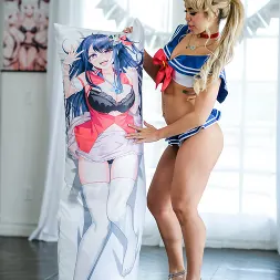 Luna Luxe in 'Team Skeet' Ain't She a Doll (Thumbnail 8)