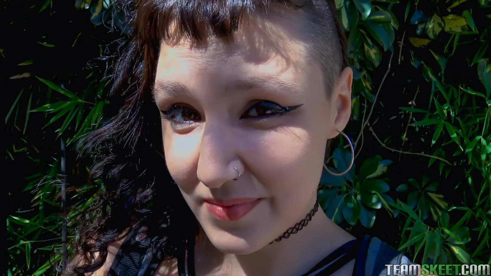 Luna Rubin en 'Dinero sucio' from 'Team Skeet' (foto 1) Team Skeet 'Dinero sucio' protagonizando Luna Rubin (foto 1)