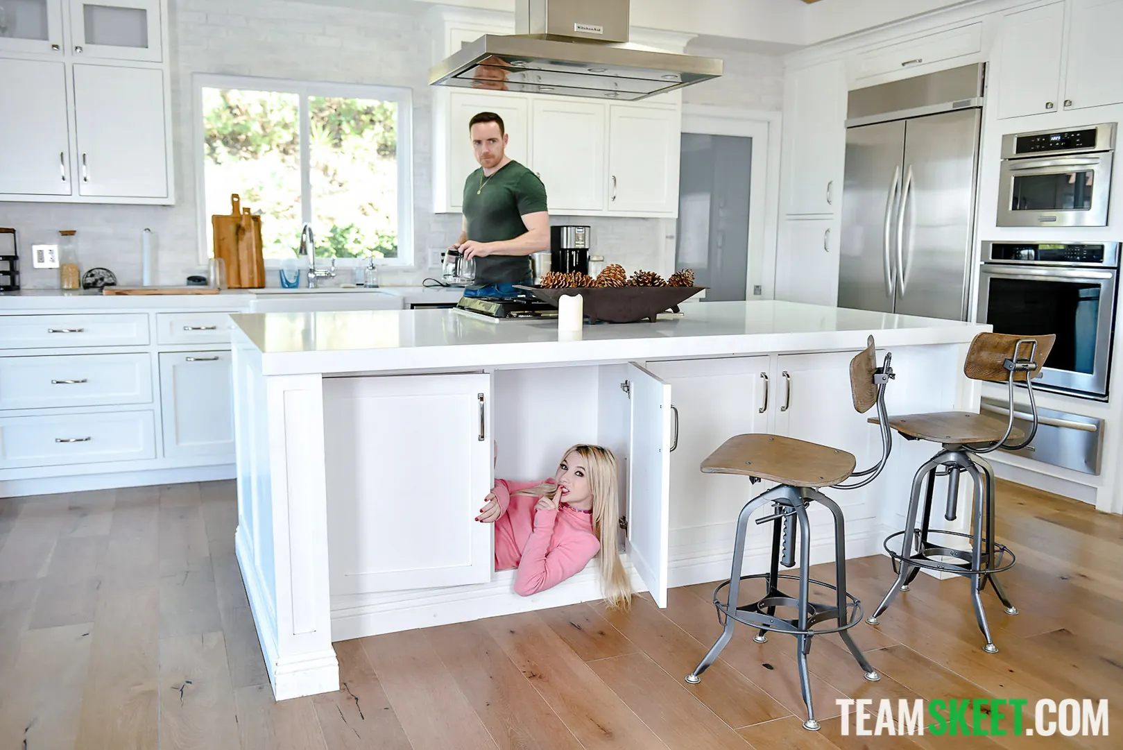 Luna Star en 'Nadie folla como una rubia' from 'Team Skeet' (foto 16) Team Skeet 'Nadie folla como una rubia' protagonizando Luna Star (foto 16)