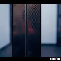 Luna X in Lyon (Photo 4) Luna X in 'Team Skeet' Lyon (Thumbnail 4)