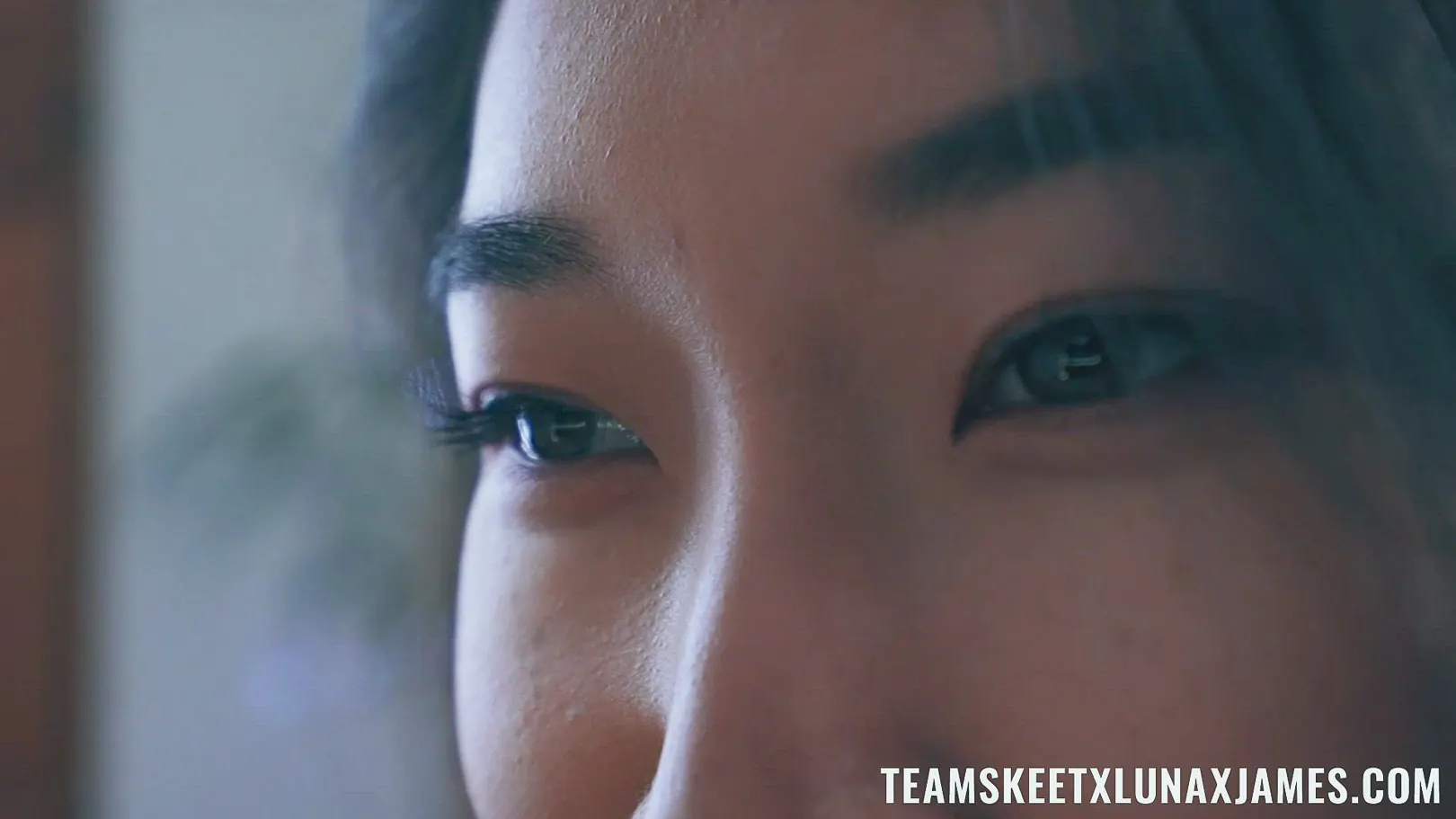 Luna X en 'Deja ese mando' from 'Team Skeet' (foto 1) Team Skeet 'Deja ese mando' protagonizando Luna X (foto 1)