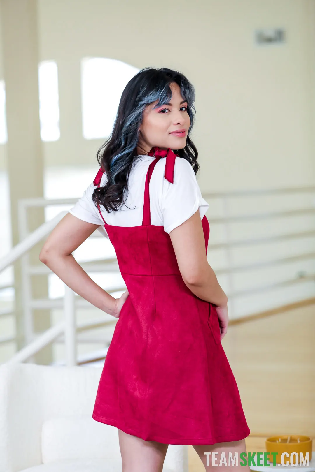 Team Skeet 'Leave The Shyness Behind' starring Luxe La Fox (Photo 4)