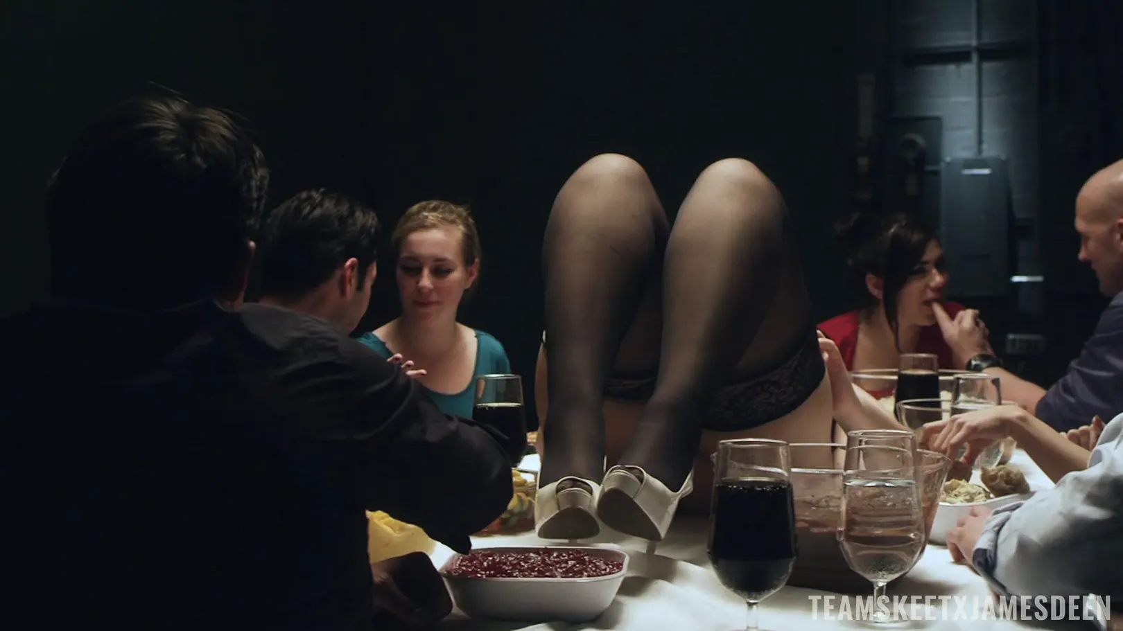 Lyla Storm en 'La gula parte 1' from 'Team Skeet' (foto 8) Team Skeet 'La gula parte 1' protagonizando Lyla Storm (foto 8)