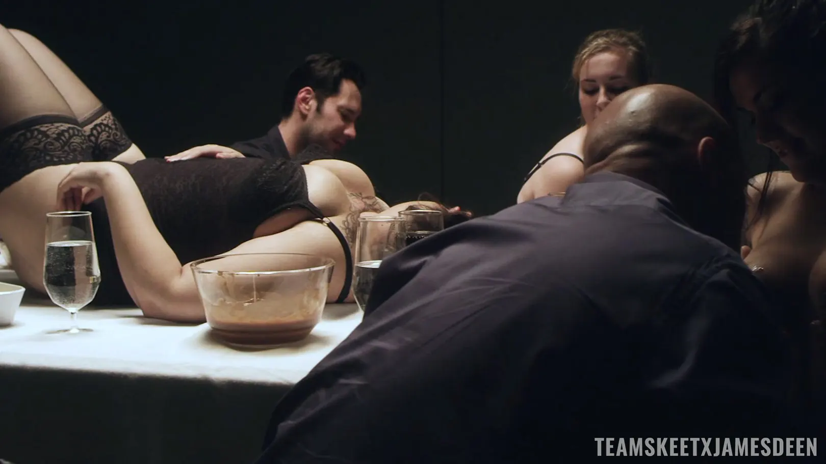 Lyla Storm en 'La gula parte 1' from 'Team Skeet' (foto 32) Team Skeet 'La gula parte 1' protagonizando Lyla Storm (foto 32)