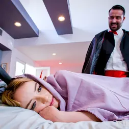 Maria Kazi en 'Team Skeet' Mi pequeño conejito (Miniatura 60)