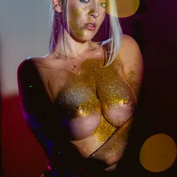 Marica Chanelle en Par brillante (foto 40) Marica Chanelle en 'Team Skeet' Par brillante (Miniatura 40)