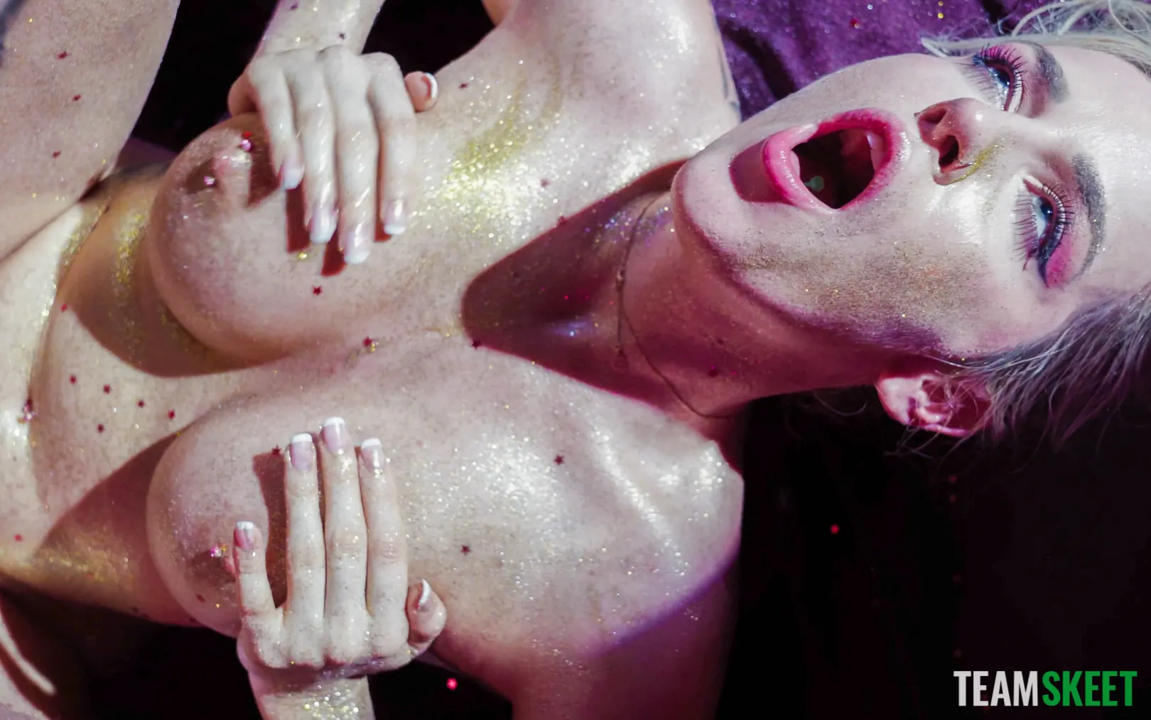 Marica Chanelle en 'Par brillante' from 'Team Skeet' (foto 96) Team Skeet 'Par brillante' protagonizando Marica Chanelle (foto 96)