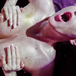 Marica Chanelle en Par brillante (foto 96) Marica Chanelle en 'Team Skeet' Par brillante (Miniatura 96)