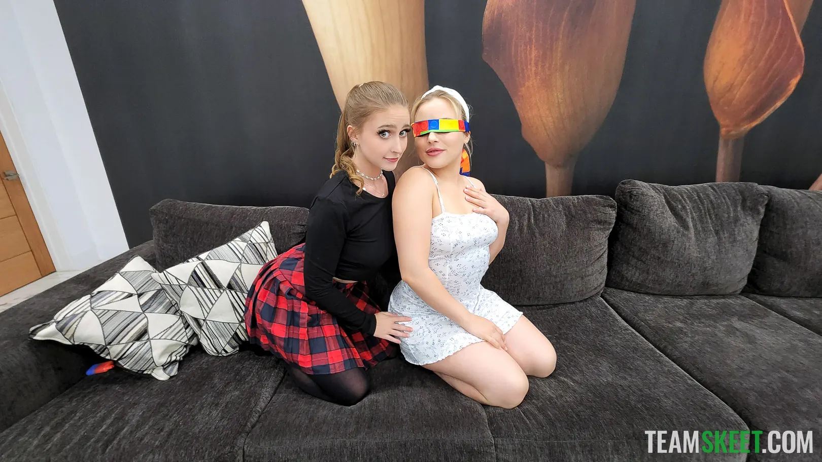 Team Skeet 'Recopilación de corridas generosas' protagonizando Marina Angel (foto 8)