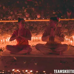 Mea Melone in Achieving Higher Satisfaction (Photo 6) Mea Melone in 'Team Skeet' Achieving Higher Satisfaction (Thumbnail 6)