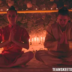 Mea Melone in Achieving Higher Satisfaction (Photo 9) Mea Melone in 'Team Skeet' Achieving Higher Satisfaction (Thumbnail 9)