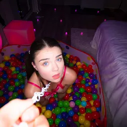 Megan Marx en 'Team Skeet' Pequeña zorra juguetona (Miniatura 36)