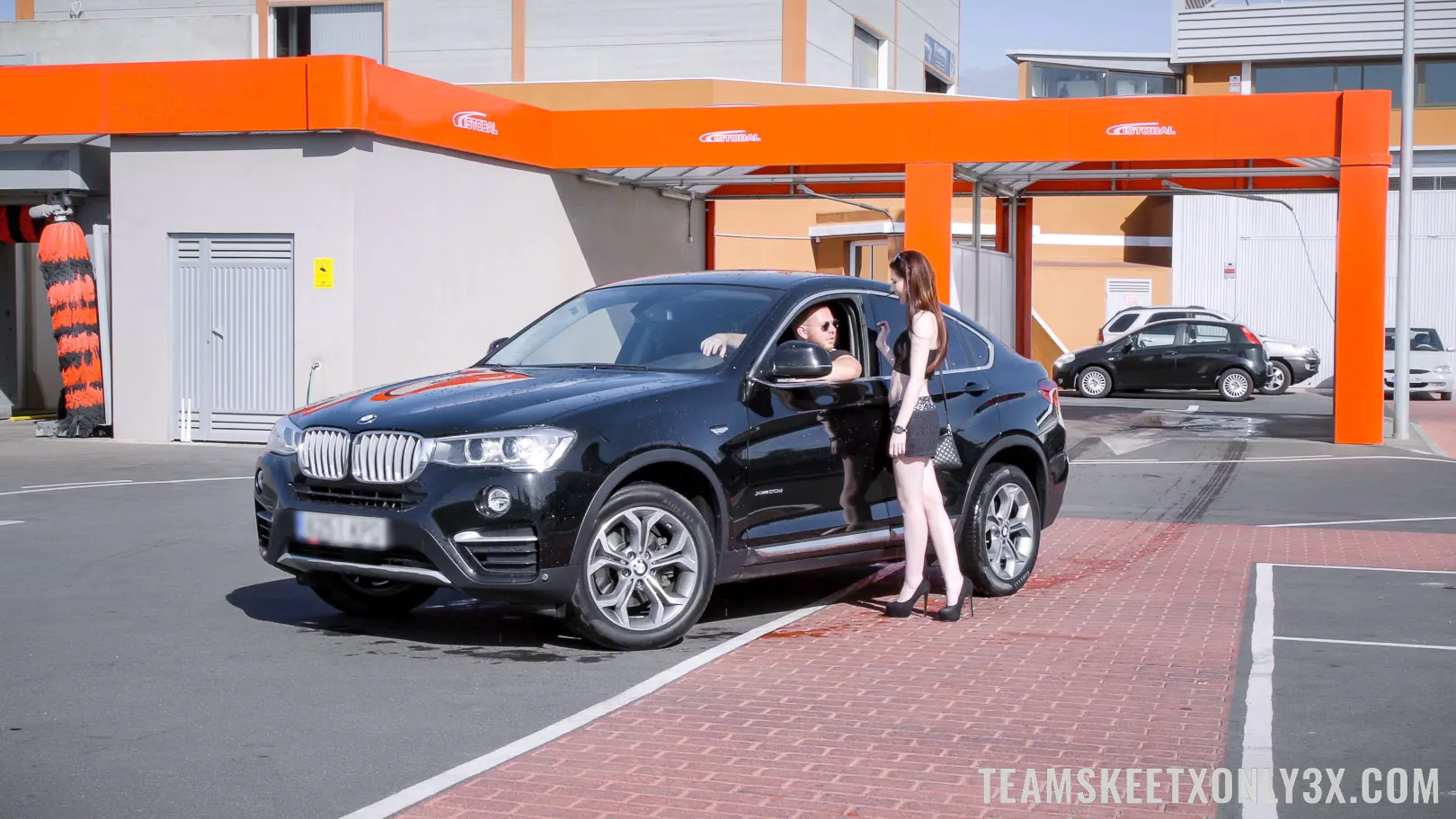 Team Skeet 'Meeting Mia' starring Mia Evans (Photo 1)