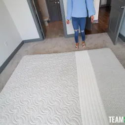 Mia Kay en Mejor que un depósito (foto 10) Mia Kay en 'Team Skeet' Mejor que un depósito (Miniatura 10)