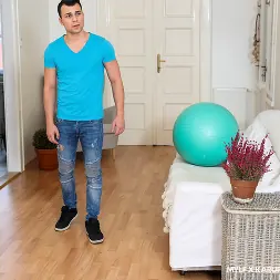 Michelle Russo in Worth The Wait (Photo 1) Michelle Russo in 'Team Skeet' Worth The Wait (Thumbnail 1)