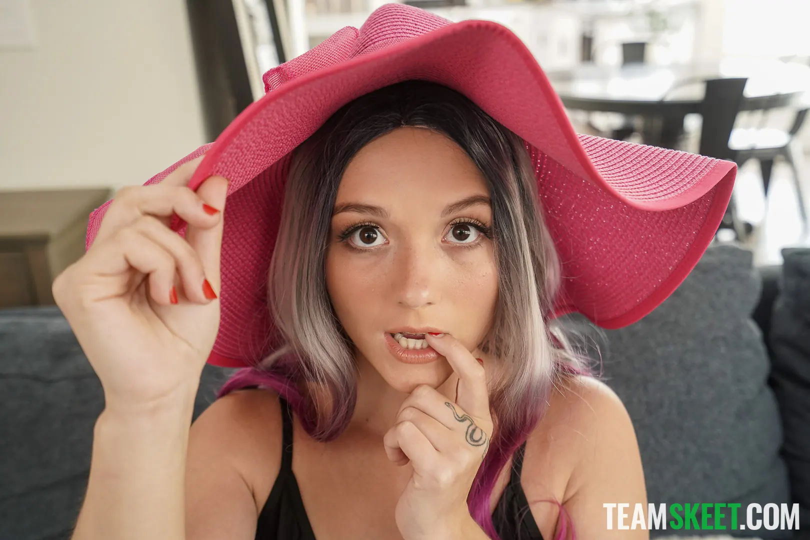 Team Skeet 'Cosplaying For Rent' starring Mira Monroe (Photo 1)