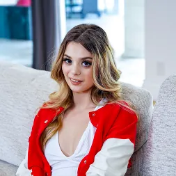 Molly Little in 'Team Skeet' I'm a Physical Actress (Thumbnail 54)