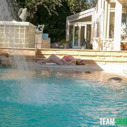 Nala Brooks en 'Team Skeet' Una pareja impecable (Miniatura 1)