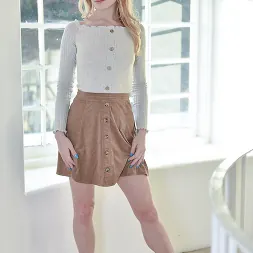 Natalie Knight in 'Team Skeet' One Final Task (Thumbnail 1)