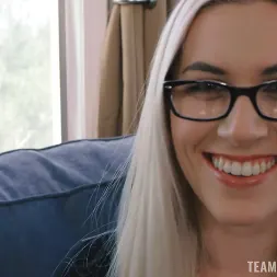 Niki Snow in Sims IRL (Photo 45) Niki Snow in 'Team Skeet' Sims IRL (Thumbnail 45)