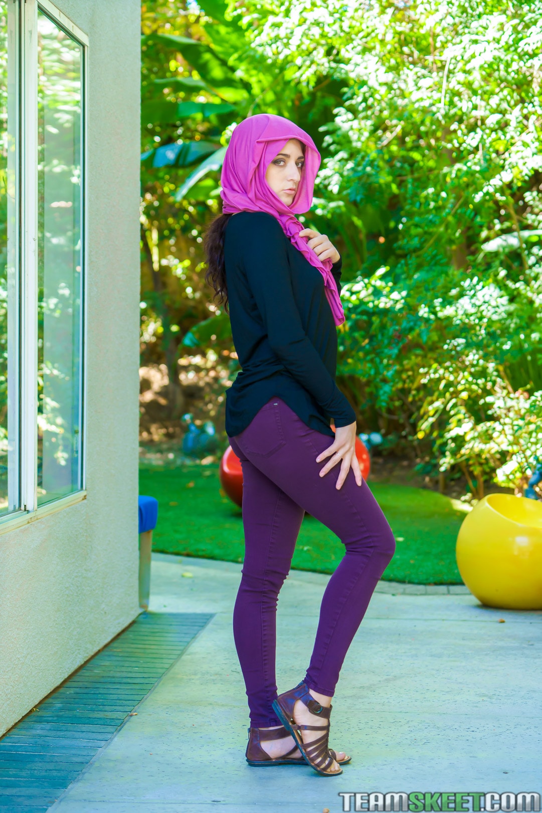 Team Skeet 'Horny Hijab Girl Unveils Her Asshole' starring Nikki Knightly (Photo 10)
