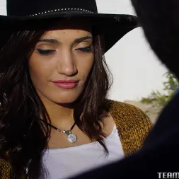 Penelope Cum en 'Team Skeet' Persuadiendo con su coño (Miniatura 70)