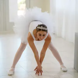 Penelope Kay en 'Team Skeet' Pequeña bailarina elástica (Miniatura 9)