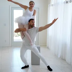 Penelope Kay en 'Team Skeet' Pequeña bailarina elástica (Miniatura 18)