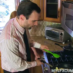 Penny Pax en 'Team Skeet' Revolviendo sus huevos (Miniatura 6)